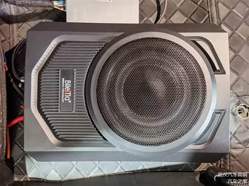 车改坊汽车音响改装