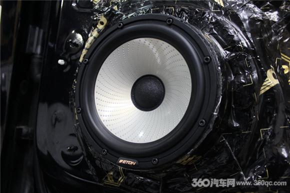 奥迪Q7随时刮起音乐风暴 上海音豪完美改装德国伊顿顶级大系统