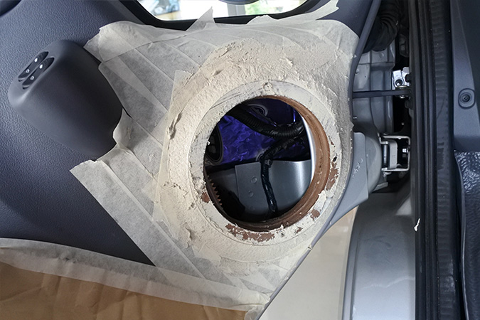 福特全顺大能优质专业定制版全车隔音并且改装全套美国霸克RK-X3最新优质三分频汽车音响